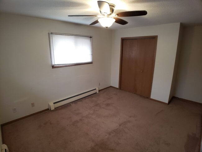 Photo - 2 Bedroom 1 Bath in Owatonna Unit LO3rd-302
