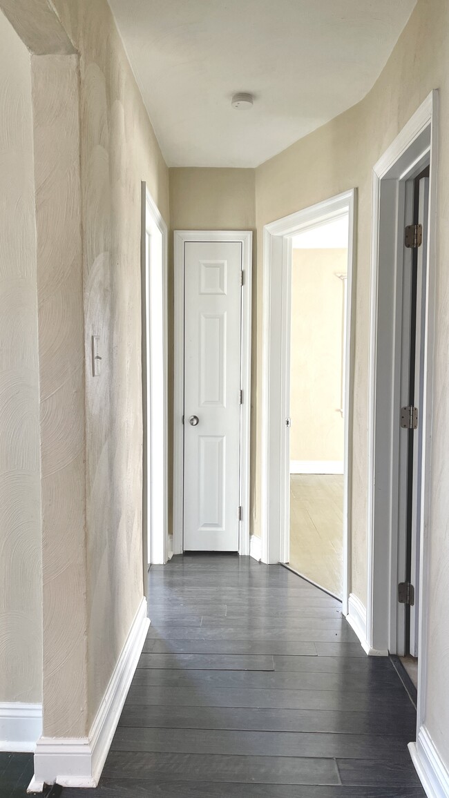 Photo - 3912 Davis St