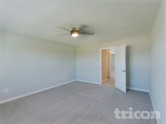 Photo - 1658 Fairmount Dr