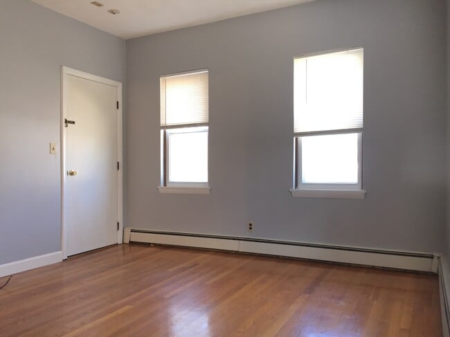 Photo - 318 Granite St