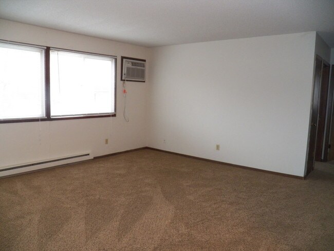 Photo - Large 2 bedroom! Move In Special!!