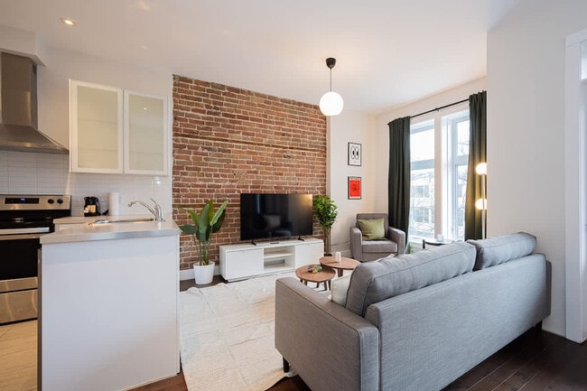 Building Photo - 4133 Québec 335-SI ID1520407P Unit SI ID1520407P