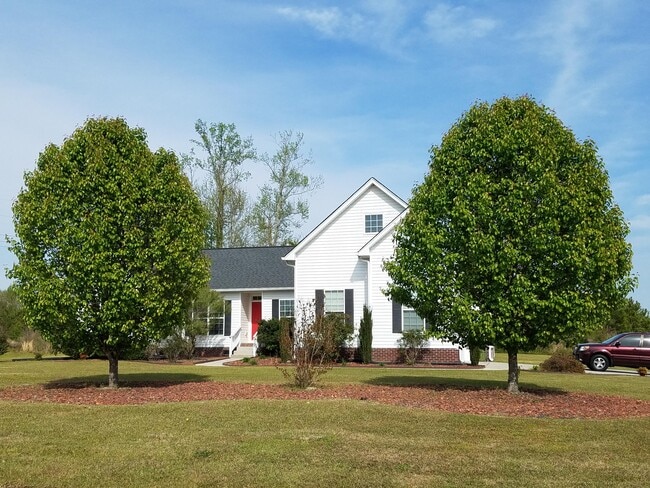 Photo - 935 McCathern Ave