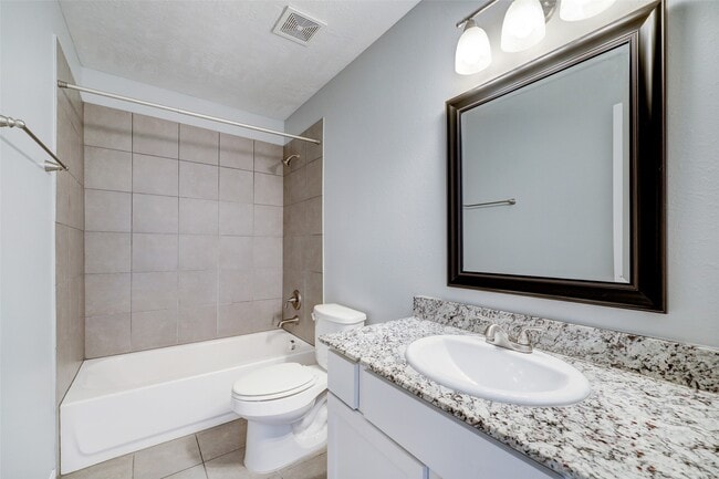 Photo - 835 Heights Blvd