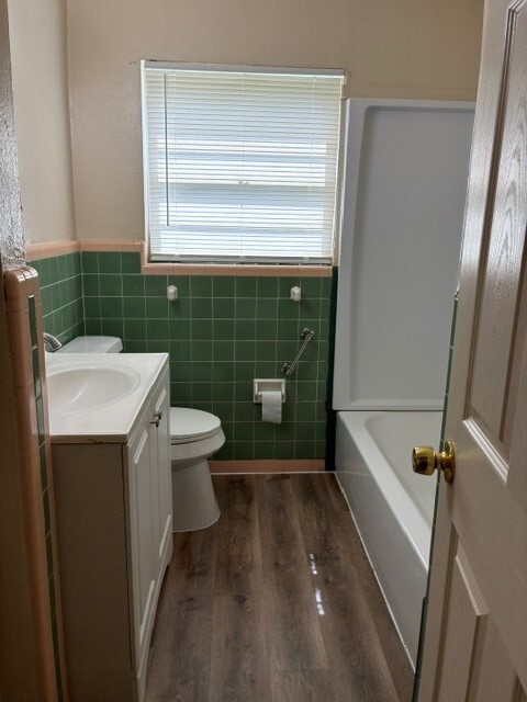 Photo - 1805 Thelma Ln