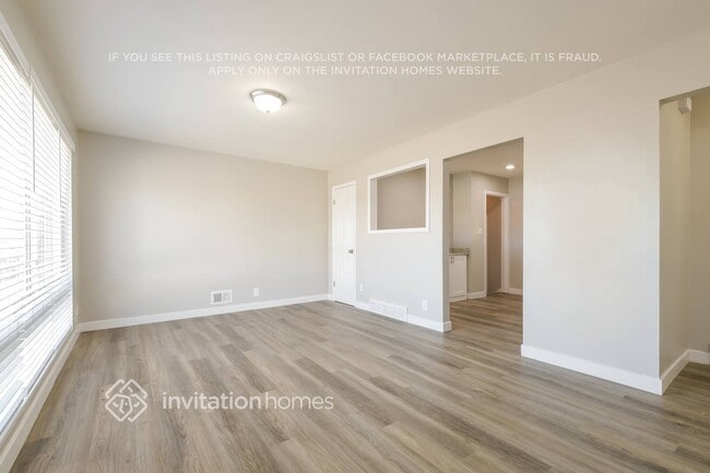 Photo - 10849 Murray Dr