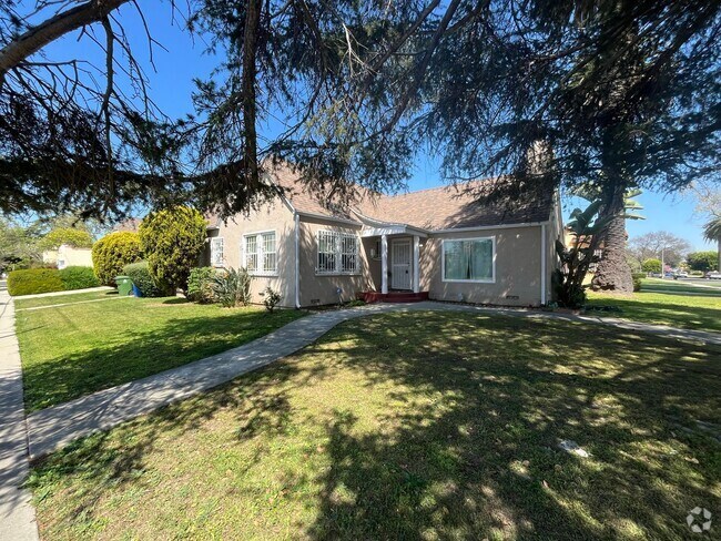 Building Photo - Charming 3-Bedroom Home in Prime Los Angel...