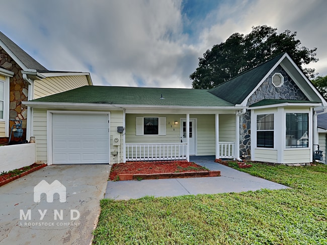 Building Photo - 208 Oak Cir N