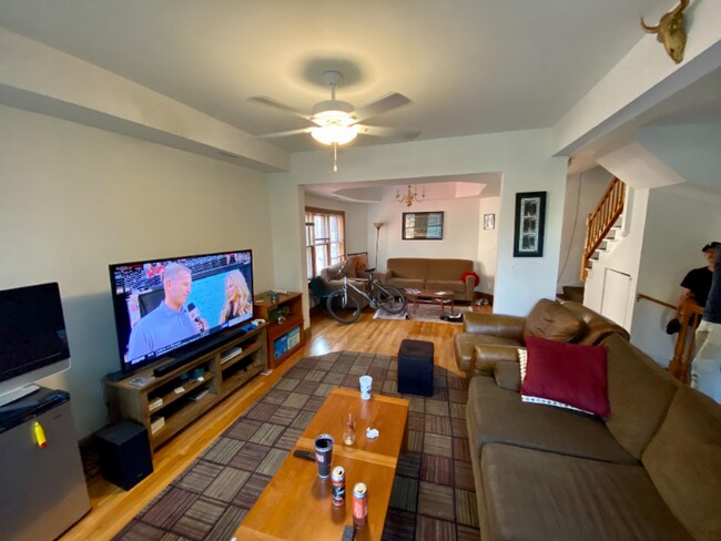 Photo - 3040 N Racine Ave