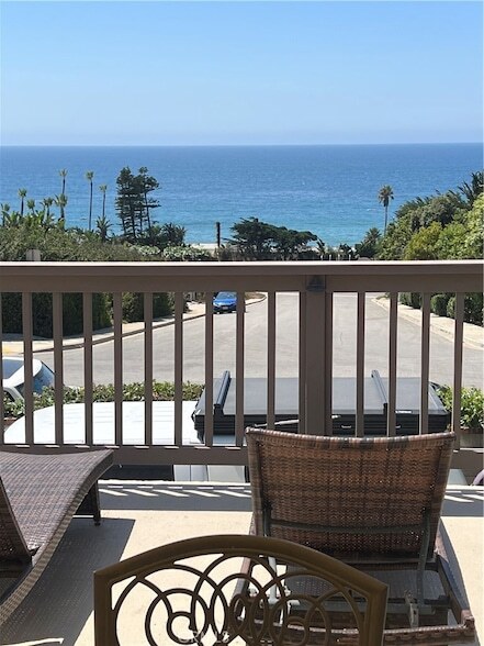 Building Photo - 11813 Ellice St