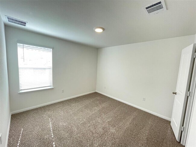 Photo - 2433 Bronc Buster Way