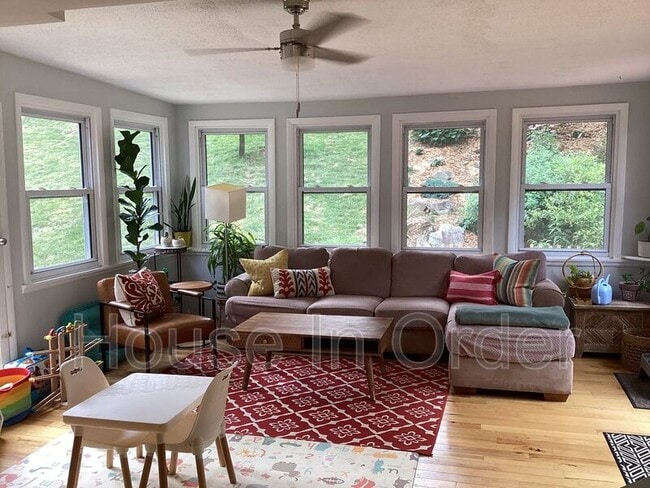 Photo - 23 Moore Ave