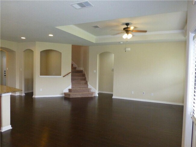 Photo - Four Bedroom Split Floorplan Near Major Co...