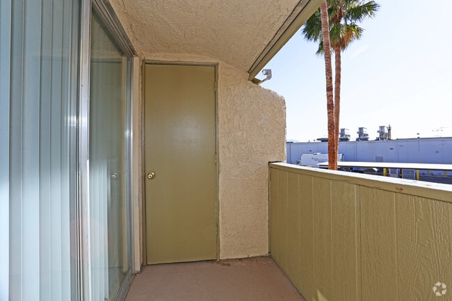 Balcony - Thunderbird