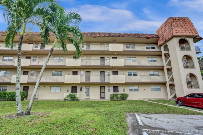 Building Photo - 6200 S Falls Cir Dr Unit 202
