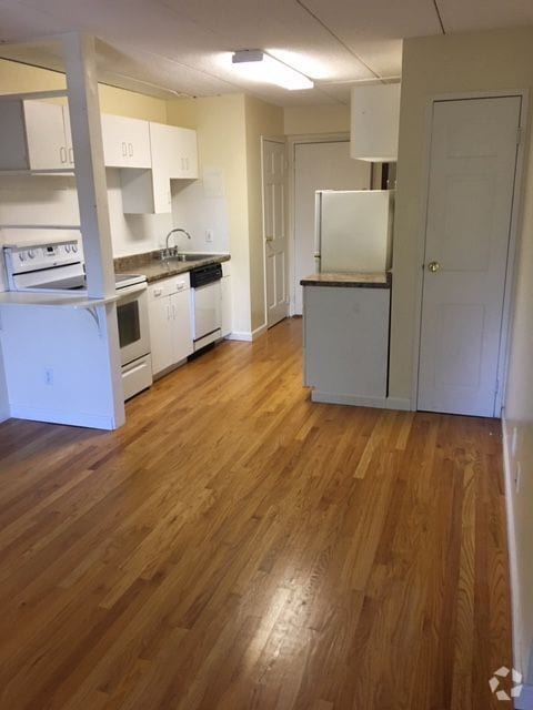 Building Photo - 40 Cochituate Rd Unit #19 Rental