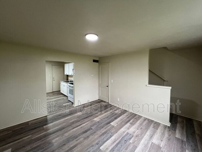 Photo - 942 S Central Dr