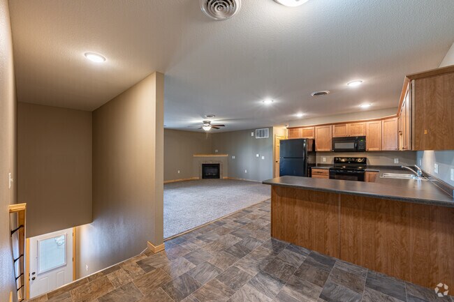 2BR, 2BA - 1,400SF - Kitchen/Living Room/Entry