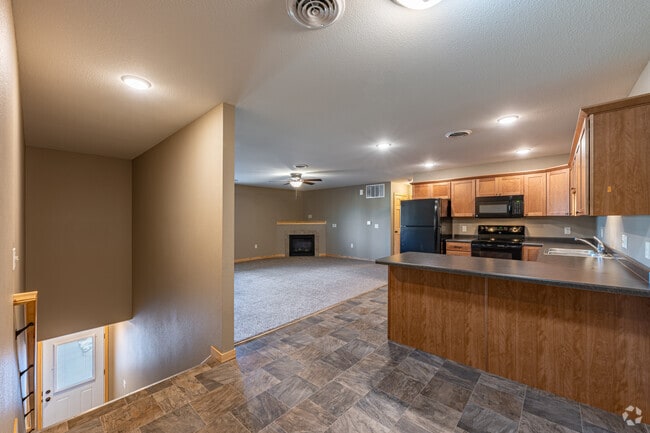 2BR, 2BA - 1,400SF - Kitchen/Living Room/Entry - Wissota Bldg 01