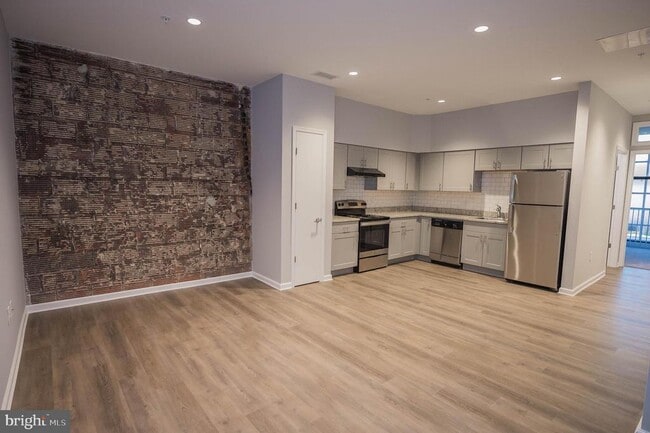 Photo - 218 W Main St Unit 306