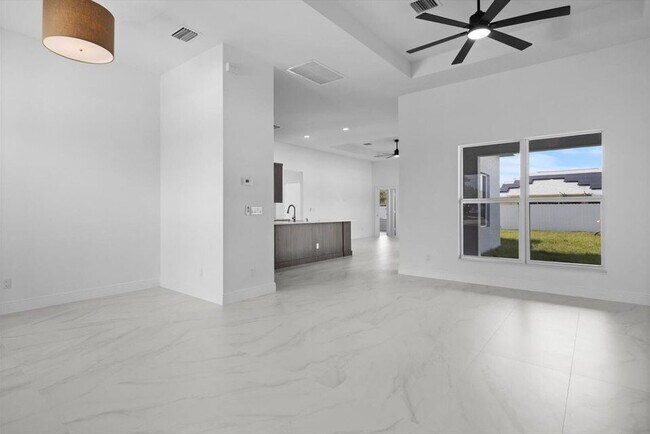 Photo - 1722 SW California Blvd