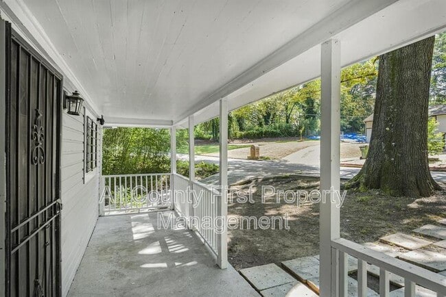 Photo - 2845 3rd Ave SW Unit 2845 1