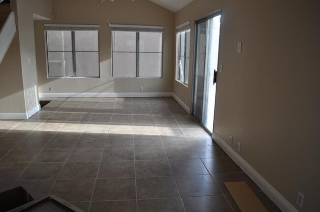 Photo - 1912 Joliet Cir