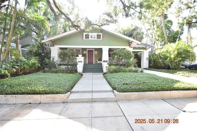 Building Photo - 810 S Packwood Ave Rental