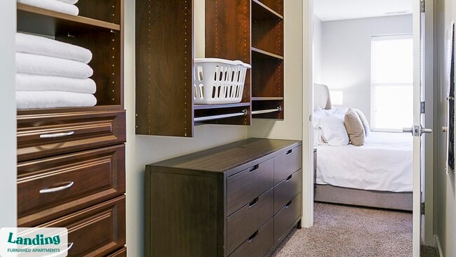 Photo - 335 W 9th St Unidad 322