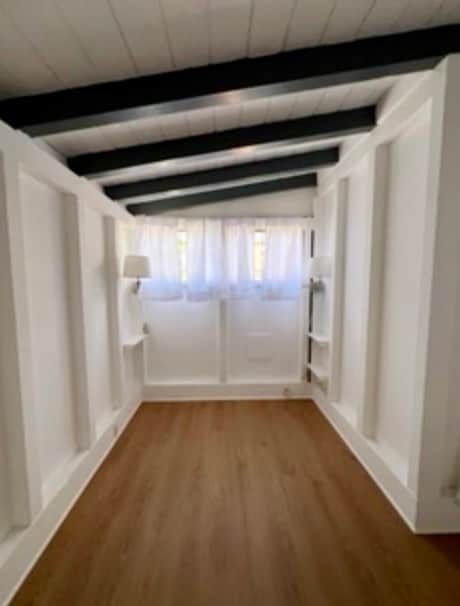 Building Photo - 6089 1/4 Cashio St Unit Duplex 1 quarter Rental
