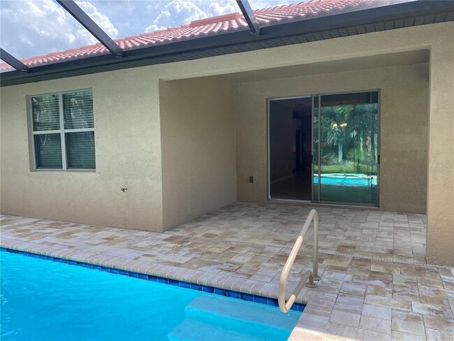 Photo - 124 Soliera St