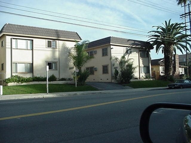 Building Photo - 4956 Kester Ave