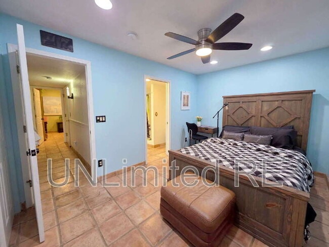 Photo - 3565 N Manor Rd Unit Apartment