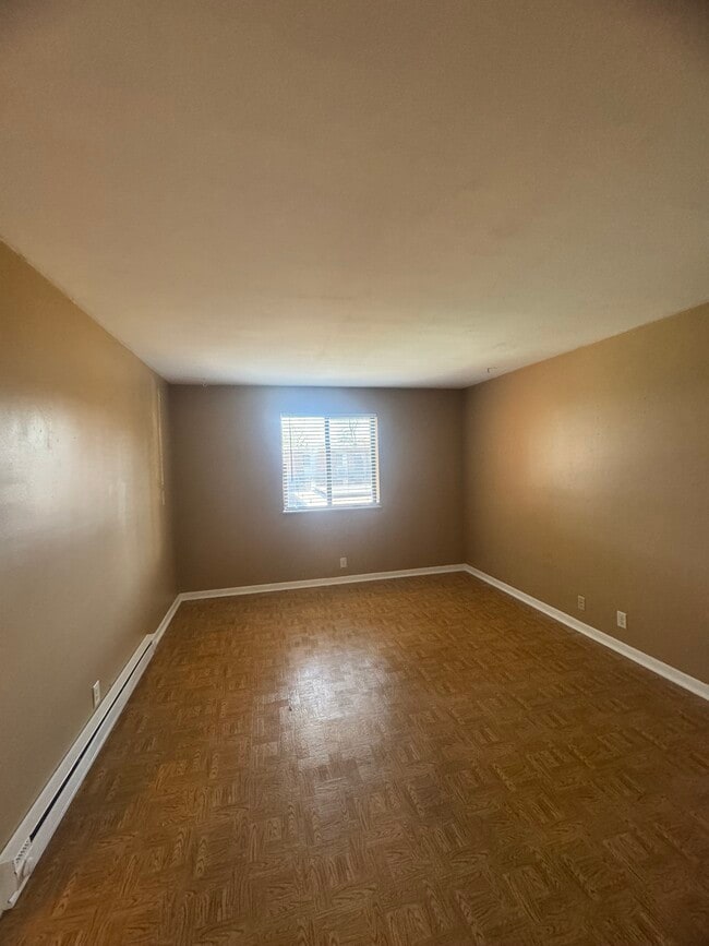 Habitación - 2134 Fairfax Ave Unidad E14