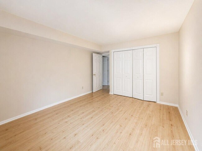 Photo - 2112 Sayre Dr