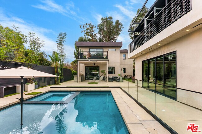 Building Photo - 18589 Linnet St