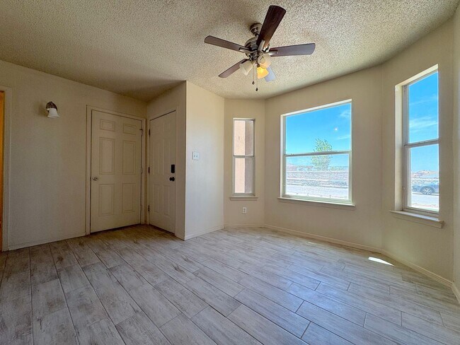 Photo - East El Paso 4 bed 2.5 bath