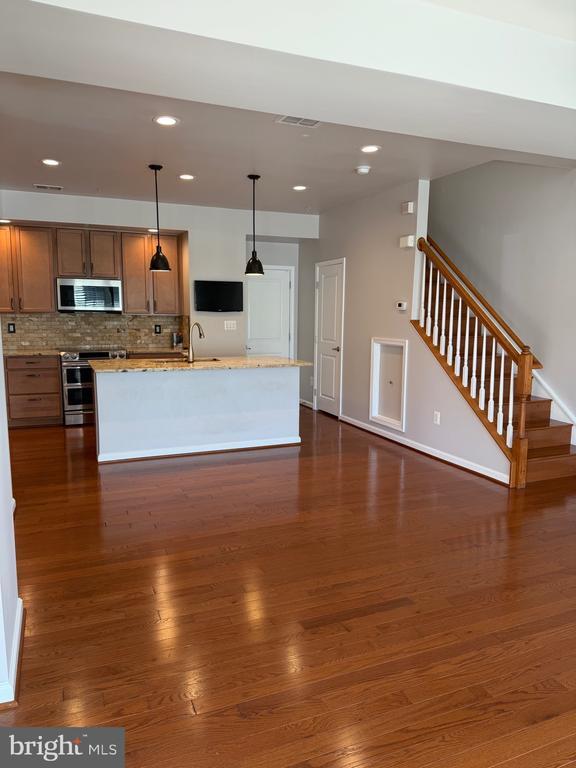 Photo - 910 Hall Station Dr
