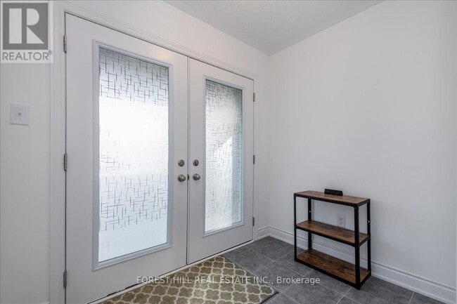 Photo - 111 Marina Village Dr