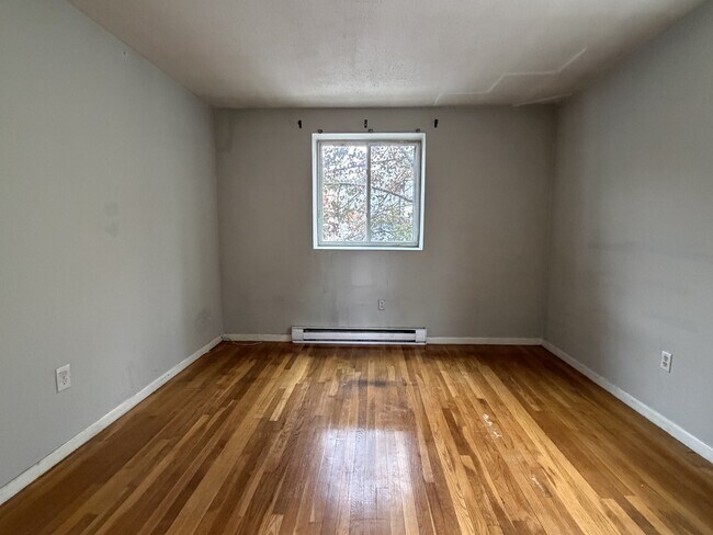 Photo - 8 Kittredge St