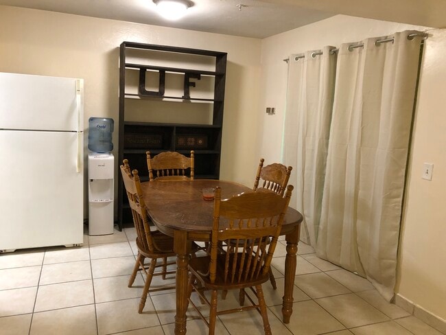 Photo - 2360 SW Archer Rd Unidad 703