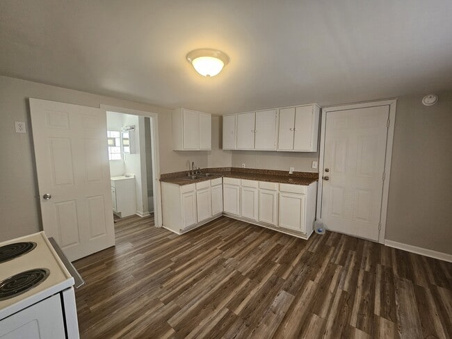 Photo - 821 Herman Ave