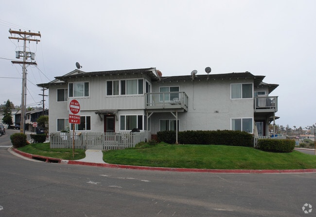 Windansea Beach Apartments