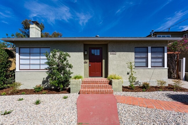 Building Photo - Single Story Craftsman in North Park