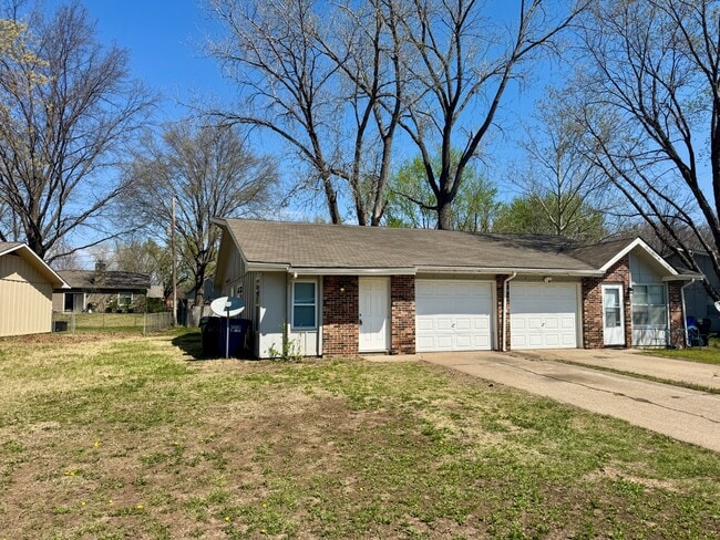 Building Photo - 3624 Brush Creek Dr