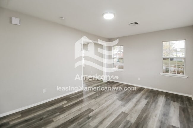 Photo - 2017 Miramar Blvd