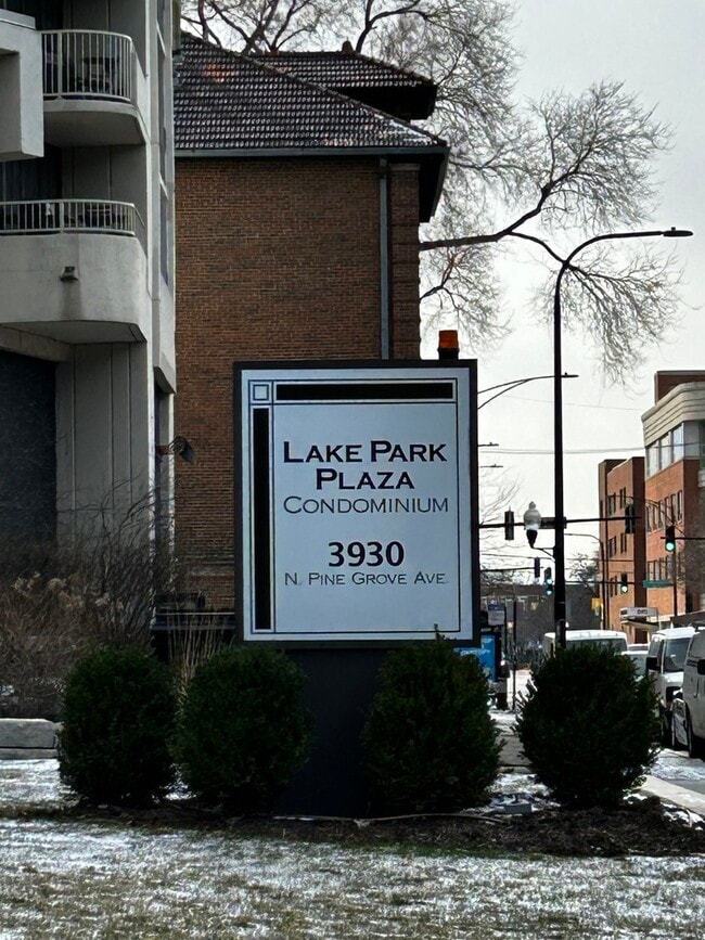 Photo - 3930 N PINE GROVE Ave Unit 408