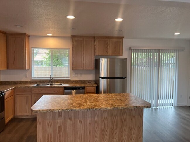 Photo - 1106-1108 W 11TH Unidad 1106