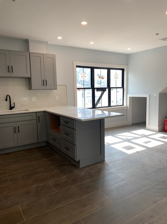 Photo - 518 Park St Unit 2