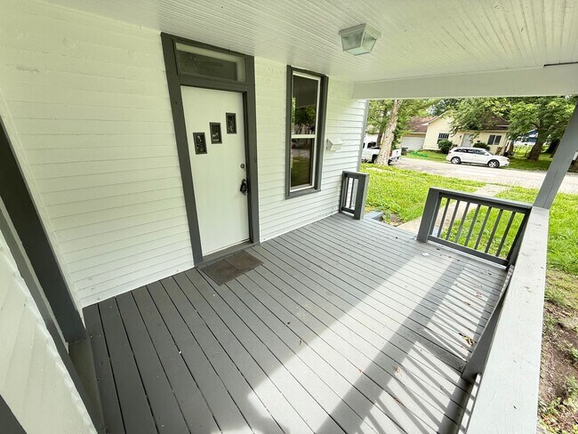 Photo - 3 Bed 1 Bath Aurora, MO